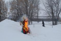 Горит наша масленица