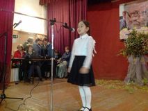 Песню исполняет Аида Якупова.